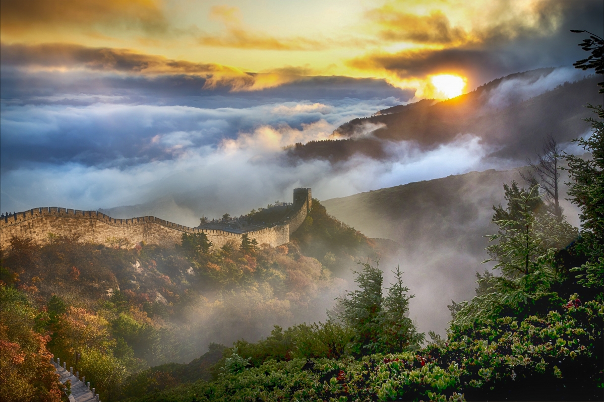 长城 天空 云 雾 太阳 山 景区 7k风景图片