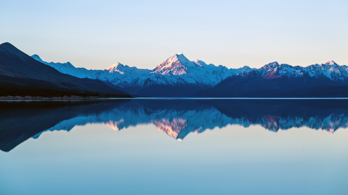 美丽雪山湖泊风景4k壁纸3840x2160