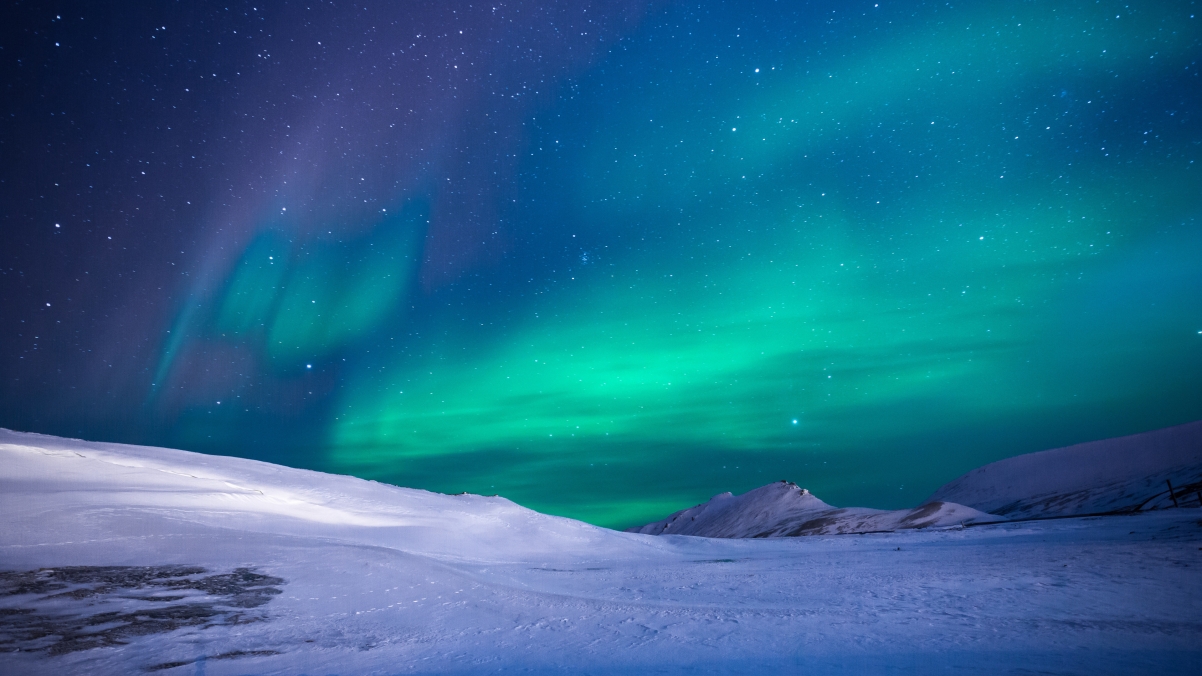 美丽极光星空雪地风景4k壁纸3840x2160