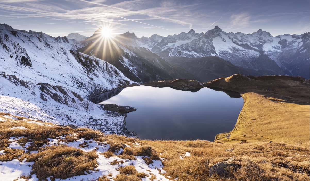 心湖（Heart Lake）4k风景壁纸