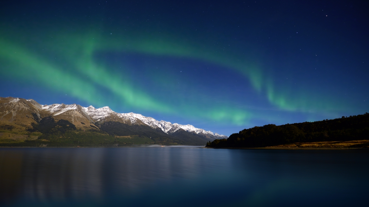 新西兰瓦卡蒂普湖 黎明 星空 3840x2160 4K风景壁纸