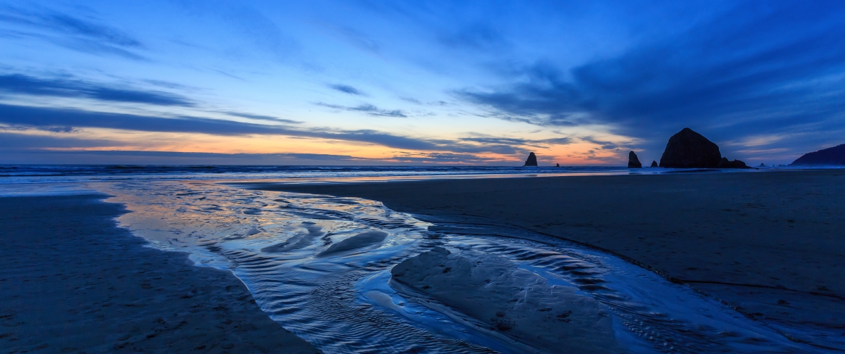 夜晚海滩沙子上的痕迹3440x1440带鱼屏壁纸