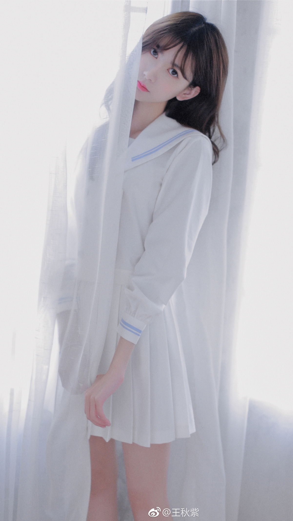 女神王秋紫白色裙子小仙女4k手机壁纸竖屏2160x3840