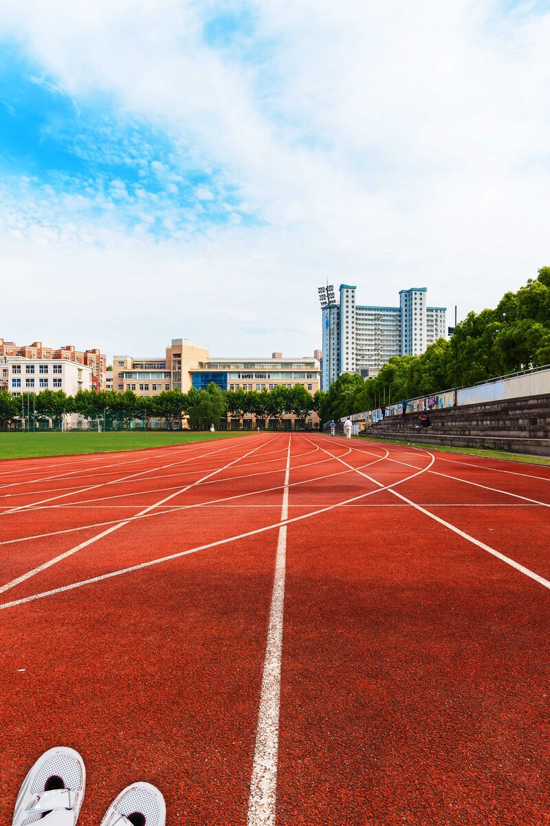 清爽风格大学迎新海报