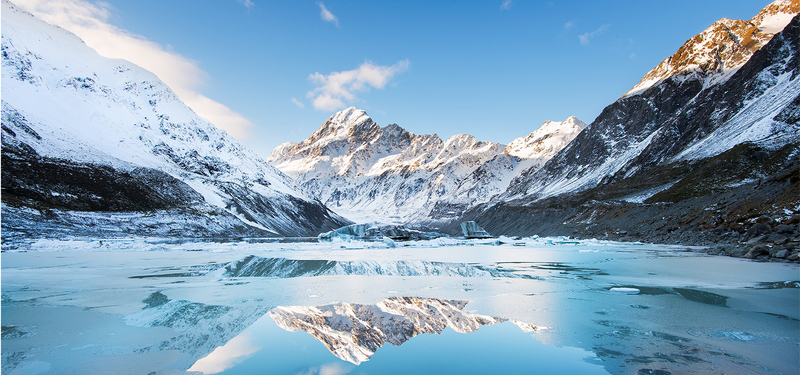 雪山海报背景