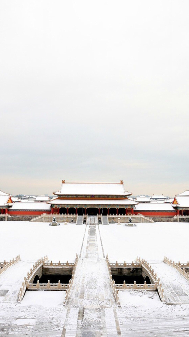 冬季故宫下雪海报背景