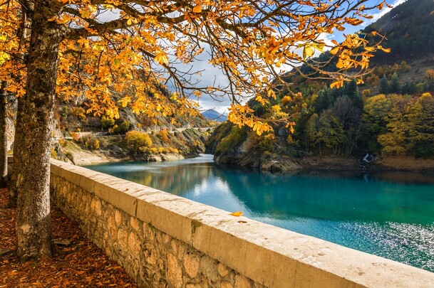 枫叶九寨沟山川素材