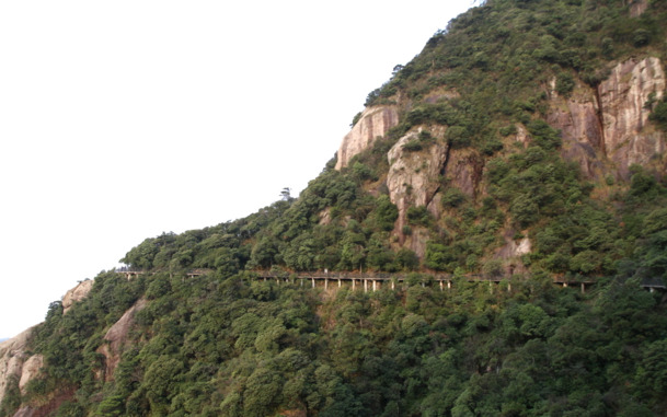 三清山雄伟山峰风景