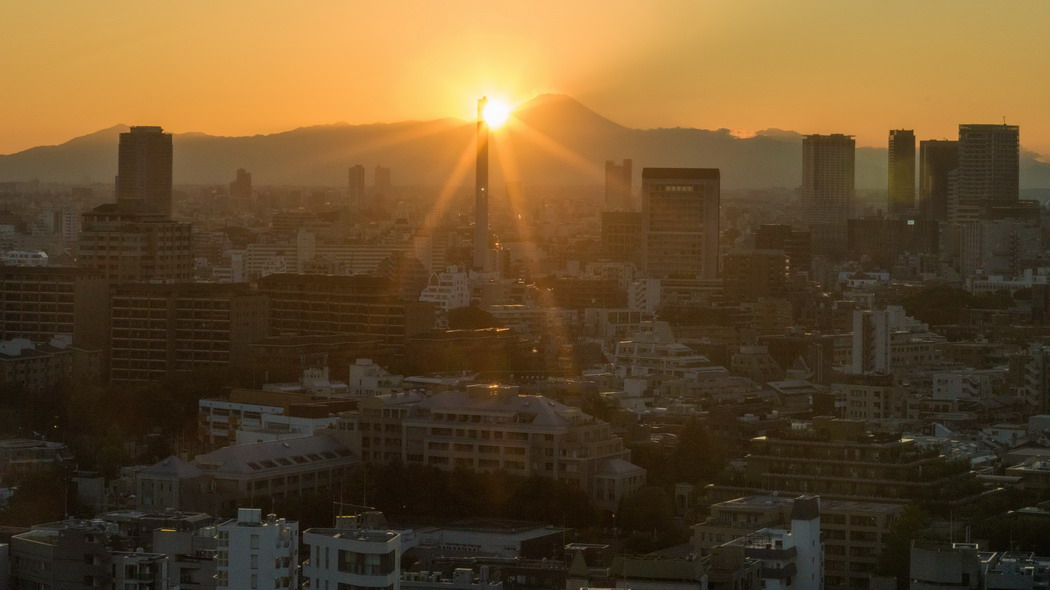 3840x2160 建筑 城市 日出 山脉 4K高清壁纸