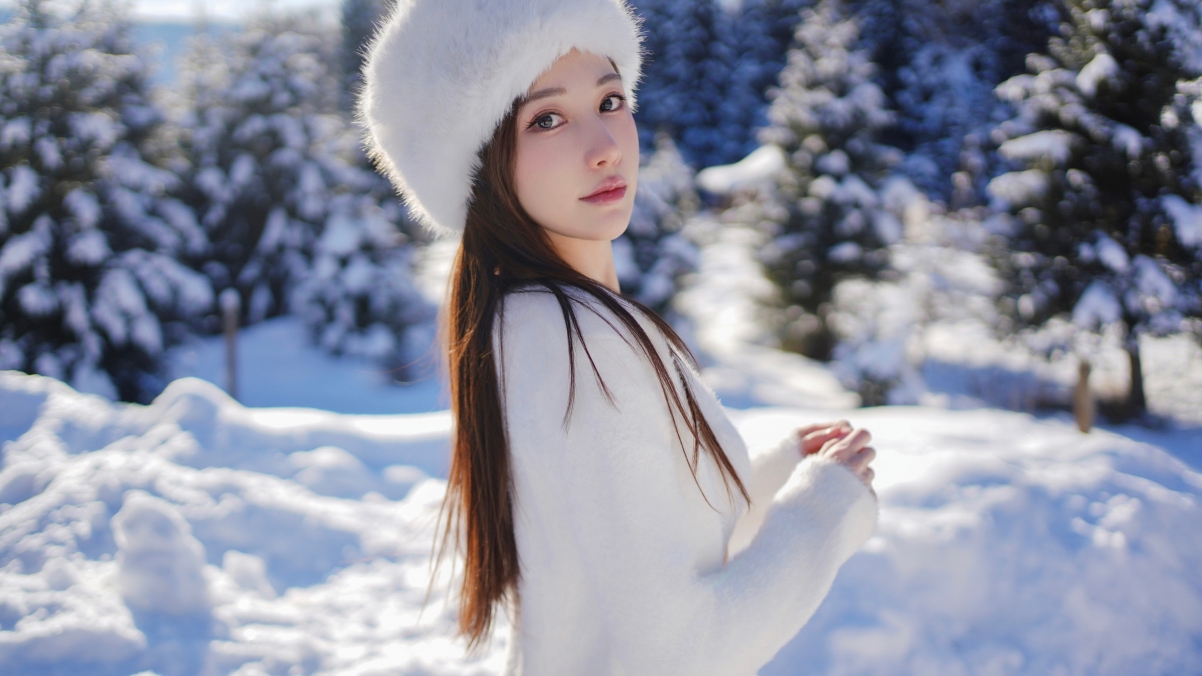 冬季 雪景  美女刘奕宁4k桌面壁纸