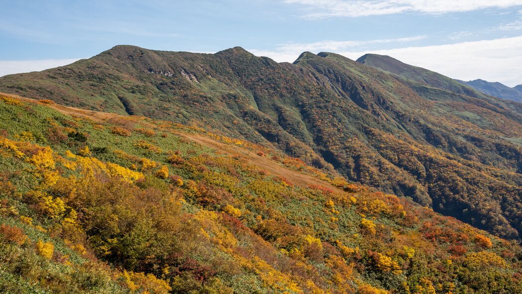 3840x2160 山脉 斜坡 草地 景观 自然壁纸 背景4k uhd 16:9