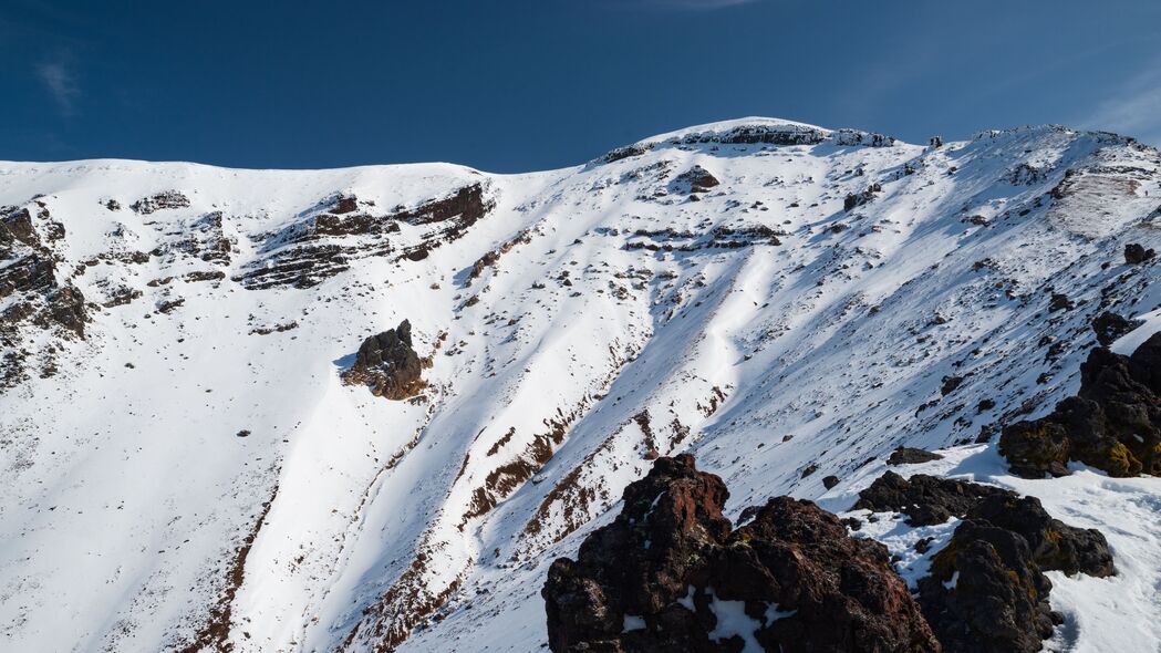 3840x2160 山 斜坡 雪 浮雕 风景 白色壁纸 背景4k uhd 16:9