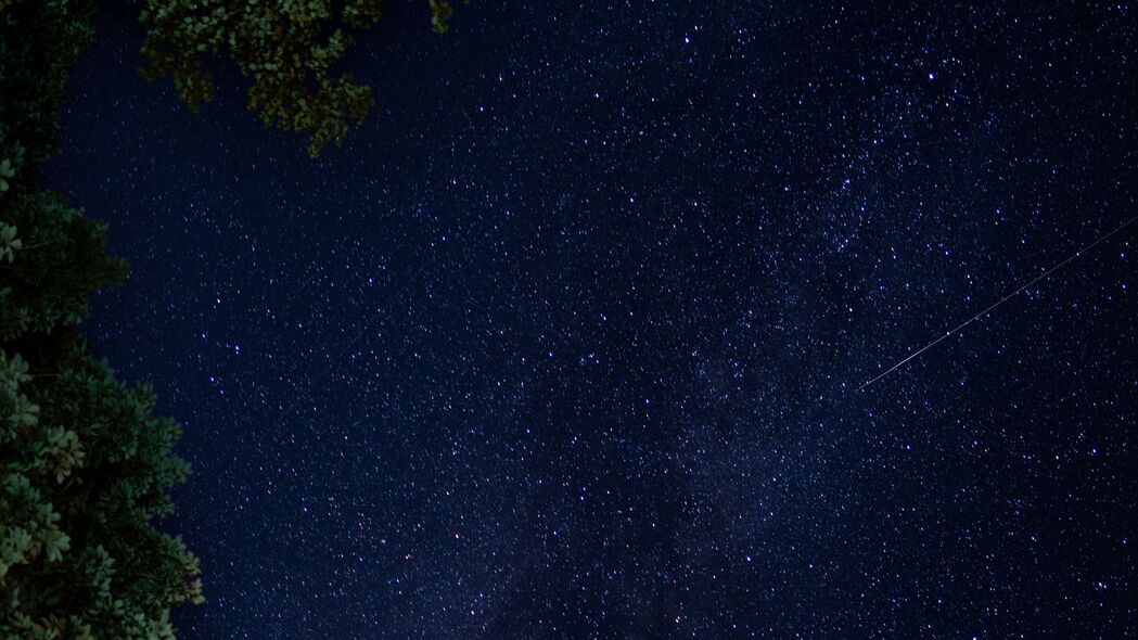 3840x2160 人造卫星 流星 星星 天空 夜间壁纸 背景4k uhd 16:9