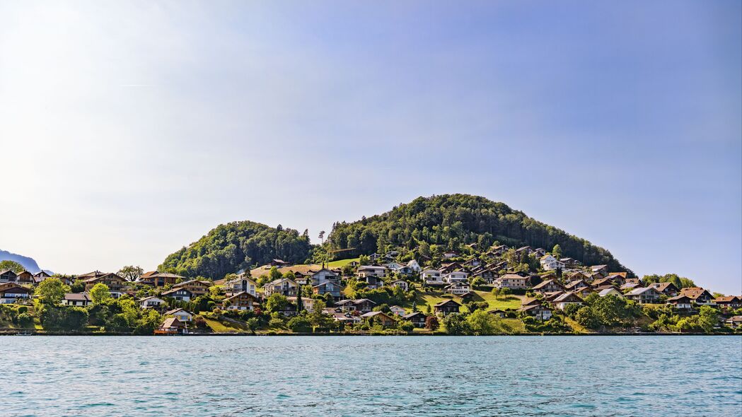 3840x2160 建筑 房屋 树木 山丘 大海 天空壁纸 背景4k uhd 16:9