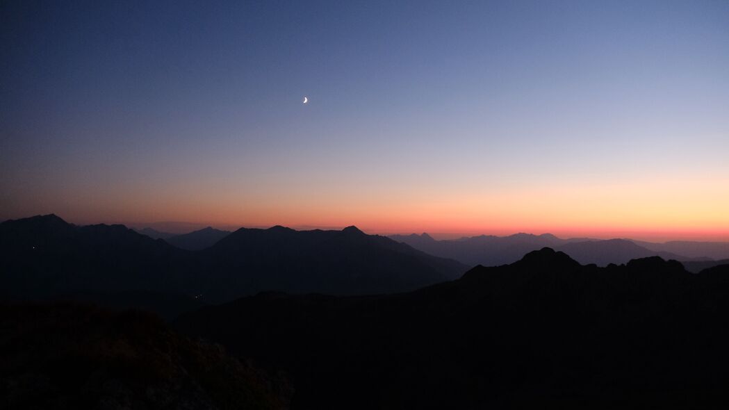 3840x2160 丘陵 山脉 剪影 月亮 夜间壁纸 背景4k uhd 16:9