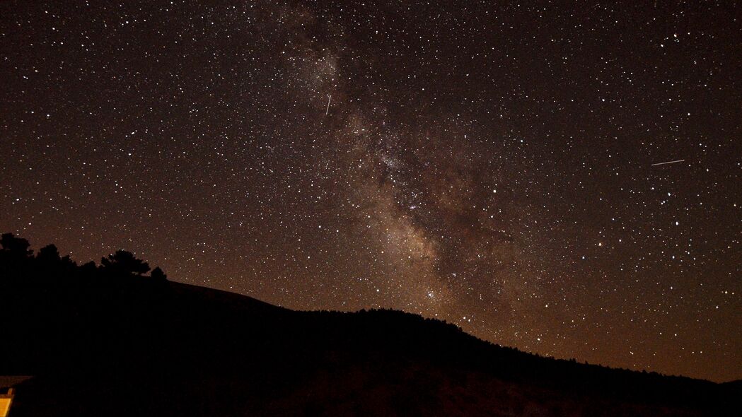 3840x2160 山丘 星空 银河 夜间壁纸 背景4k uhd 16:9