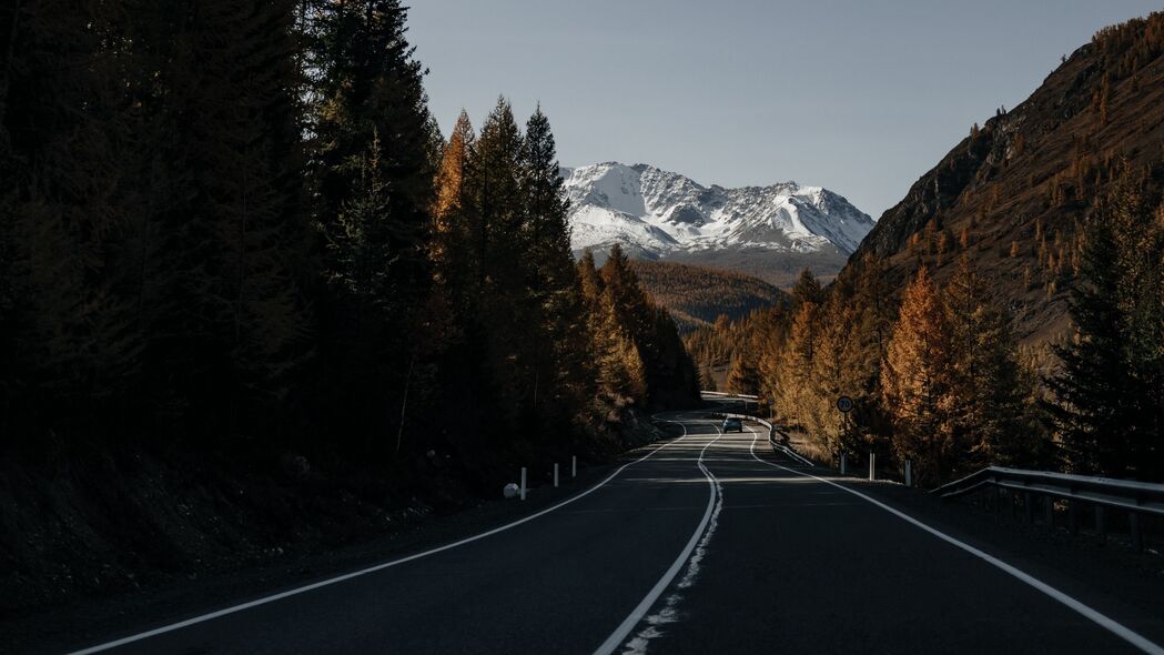 3840x2160 道路 沥青 山脉 树木 自然 4k壁纸 uhd 16:9