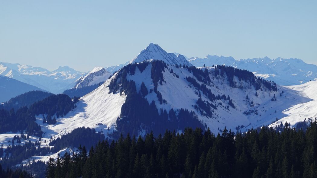 3840x2160 山 峰 雪 树 冬天 风景 4k壁纸 uhd 16:9