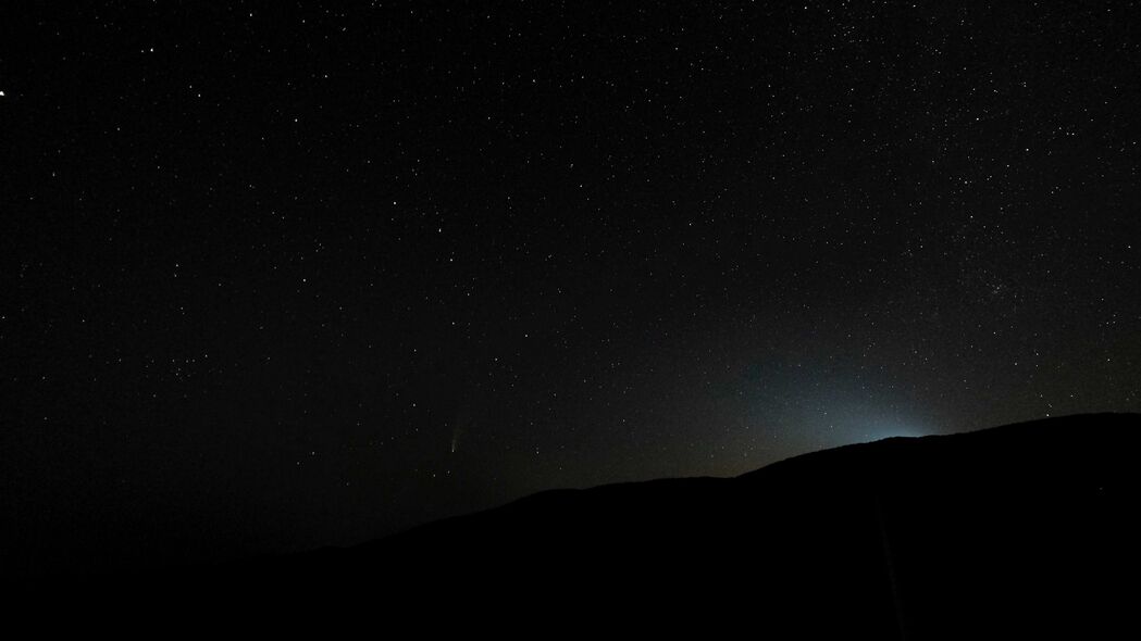 3840x2160 山丘 光线 星空 夜晚 深色 4k壁纸 uhd 16:9