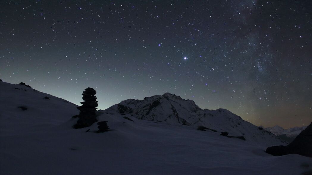 3840x2160 山 夜 雪 星空 深色 4k壁纸 uhd 16:9