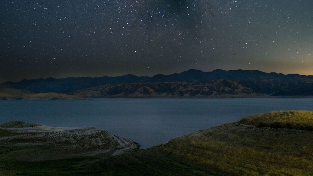 3840x2160 湖泊 山脉 星空 夜晚 风景 4k壁纸 uhd 16:9