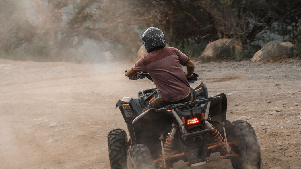 3840x2160  atv 男人 头盔 灰尘 污垢 4k壁纸 uhd 16:9