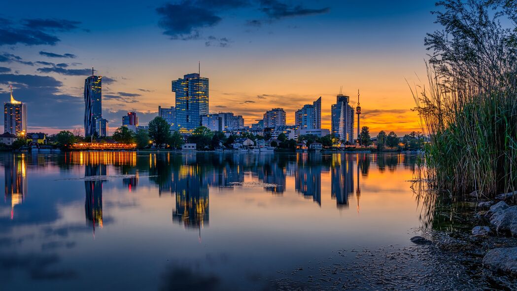 3840x2160 建筑 城市 河流 倒影 晚 4k壁纸 uhd 16:9