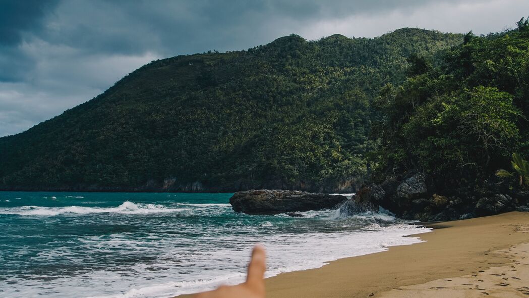 3840x2160 海滩 手 岩石 大海 波浪 4k壁纸 uhd 16:9