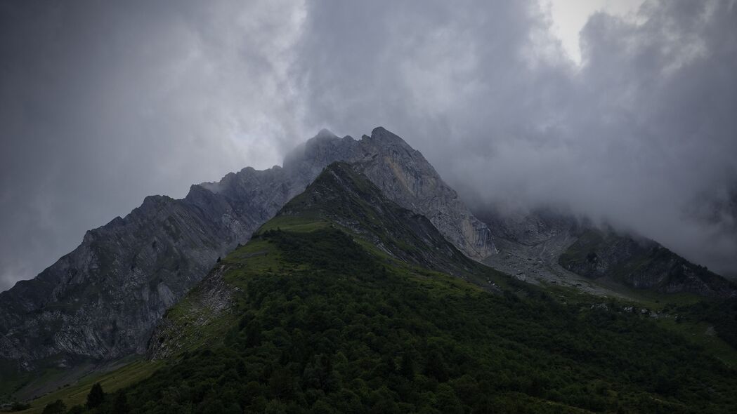 3840x2160 城市 雾 森林 4k壁纸 uhd 16:9