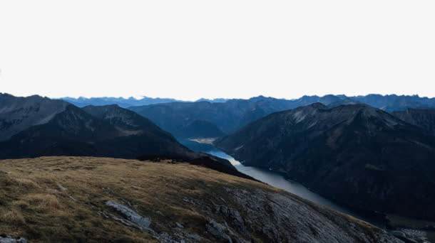 连绵山峦