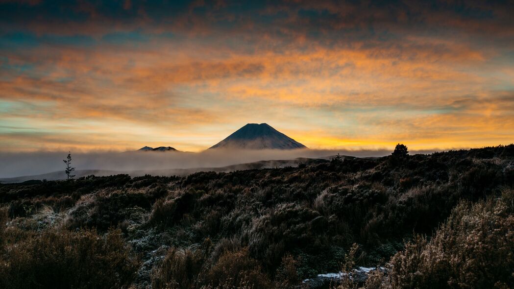 3840x2160 山 火山 雾 景观 黄昏 4k壁纸 uhd 16:9