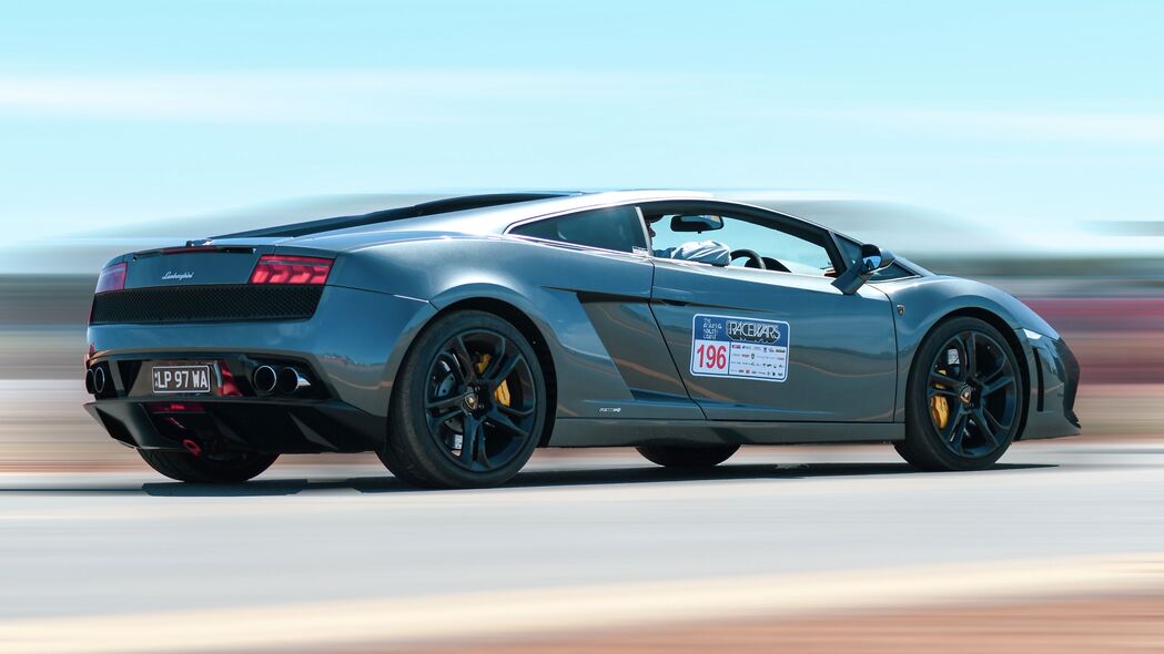 3840x2160 兰博基尼aventador 兰博基尼 跑车 灰色 速度 运动 4k壁纸 uhd 16:9