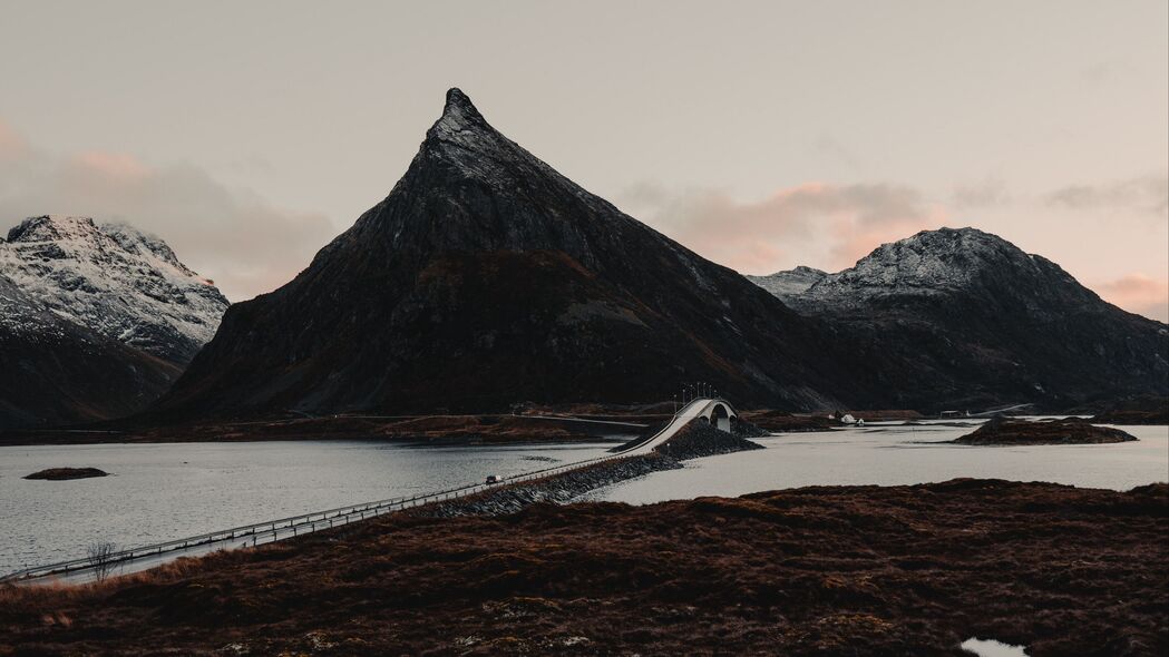 3840x2160 峡湾 山脉 桥梁 穿越 lofoten 挪威 4k壁纸 uhd 16:9