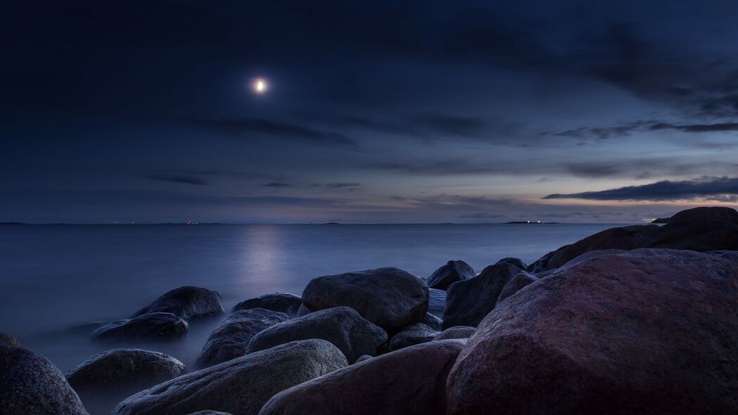 3840x2160 石头 海 夜 月亮 浅色 4k壁纸 uhd 16:9