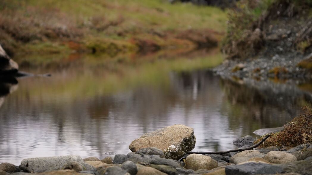 石头 池塘 模糊 风景 自然 4k壁纸 3840x2160