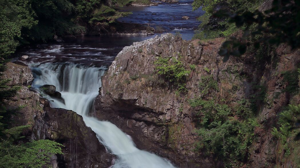 瀑布 河流 瀑布 石头。风景 4k壁纸 3840x2160