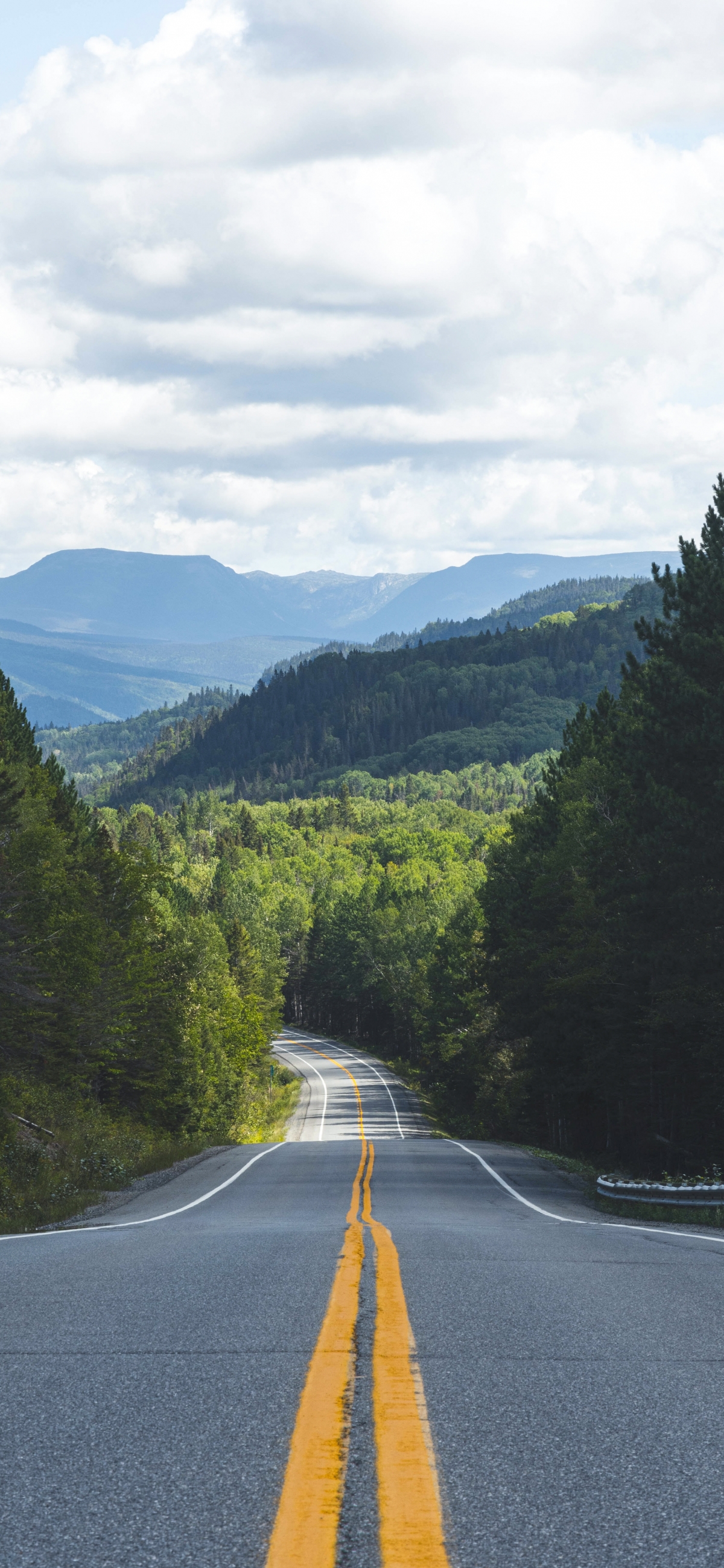 山区公路风景5K手机壁纸