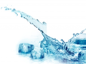 冰水砸飞的冰水